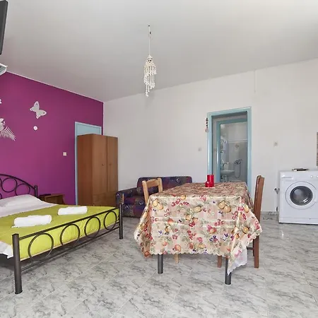 Mira Mare Липси